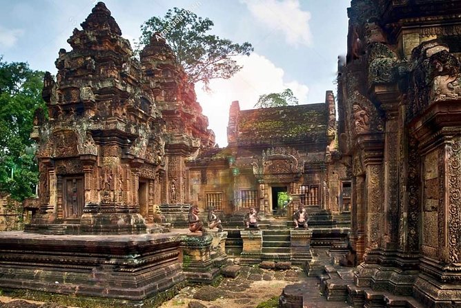 Banteay Srei Backcountry Tour and Grand Circle With English Speaking Tour Guide - Price and Booking