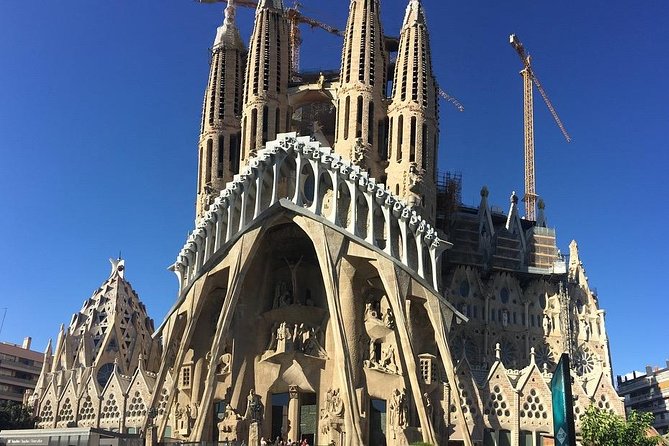 Barcelona Private Tour - Pick up Hotel From Salou/Tarragona - Sagrada Familia Visit