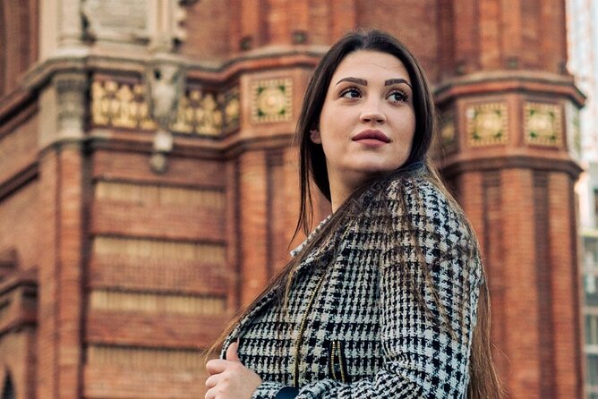 Barcelona: Professional Photoshoot Outside Arc De Triomf - Additional Booking Details