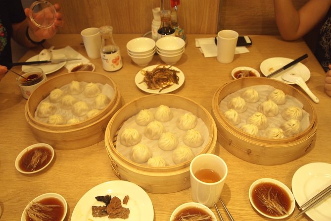 Beijing Evening Tour: Chaoyang Acrobatic Show With Dimsun Dinner - Inclusions and Exclusions