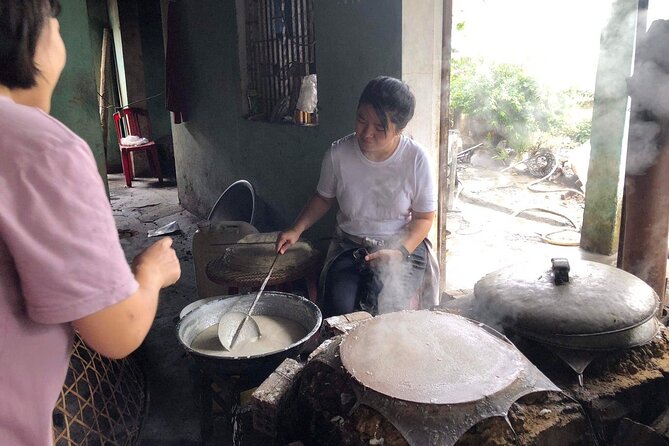 Biking Around at Kenkesu Garden and Joining Cooking Class - Enjoying Local Cuisine
