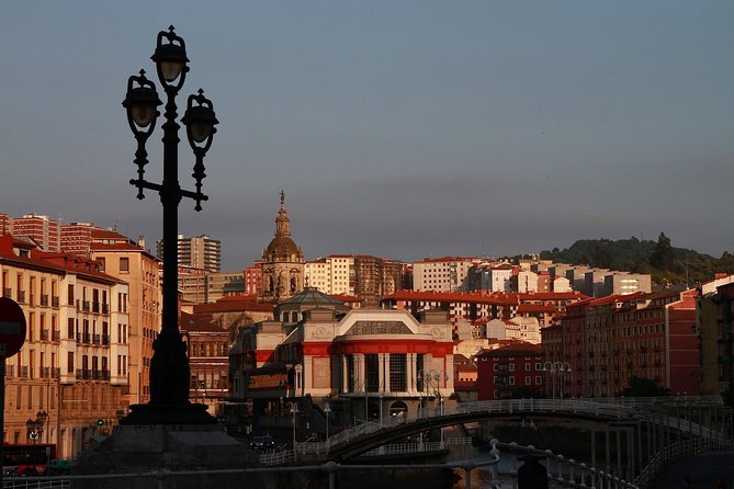 Bilbao Private Walking Tour With Professional Guide - Tour Itinerary