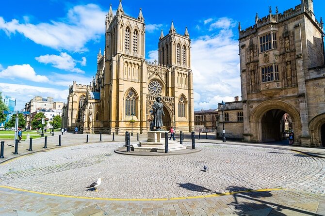 Bristol Airport Transfers: Bristol Airport BRS to Bristol City in Business Car - Booking Information
