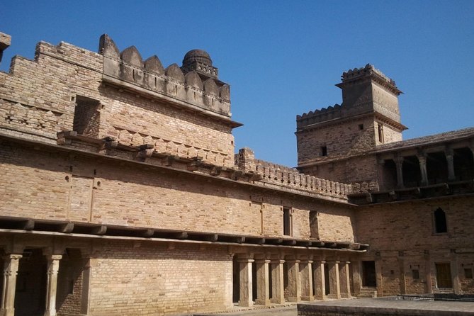 Chanderi – History With a Silken Touch (Day Excursion From Jhansi) - Chanderis Local Cuisine Delights