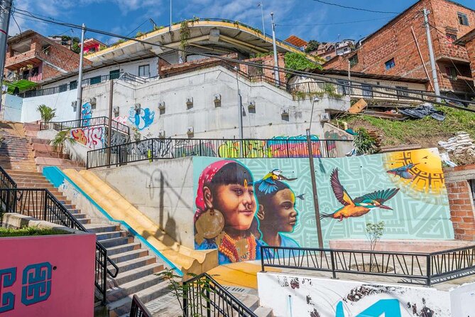 Comuna 13 Graffiti Private Tour - Participant Guidelines and Considerations