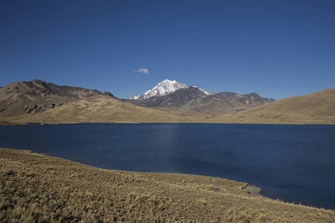 CONDORIRI Mountain Range and Lagoons Full Day Trekking. Spanish Guide. - Tour Overview