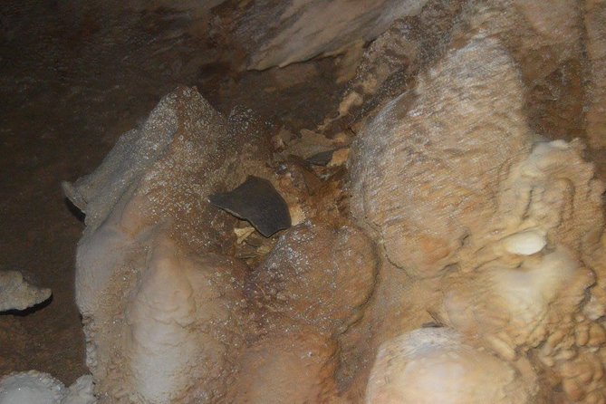 Crystal Cave-Tubing 2 Hours and 2 Hours Cave Kayaking V.I.V. - Included Amenities