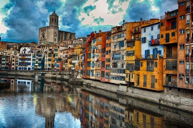 Dalí, Besalú & Girona - Small Group - Meeting and Pickup Details