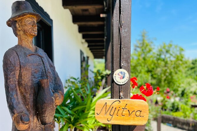 Day Trip to Hollókő (Visit the Village, the Castle and a Secret Spot) - Dining Experience: Local Delicacies