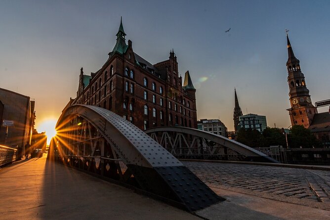 Discover Hamburg From Landmark to Landmark - Landmark 3: Elbphilharmonie Entrance