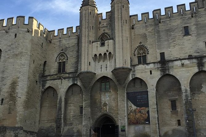 Discover Provence Including Avignon and Luberon Villages With a Local Guide - Inclusions and Amenities