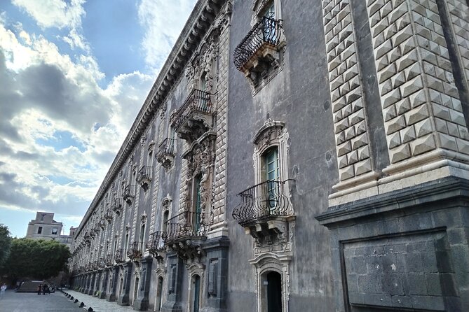 Discover With Me the Lava of Etna in Catania! - Guide Information and Booking Details