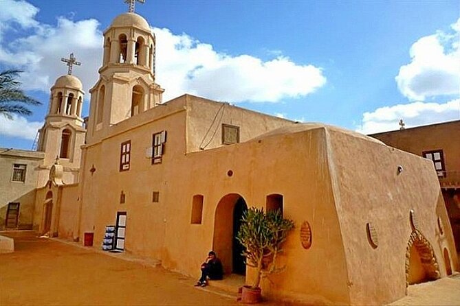 Egypt Highlights Holiday Tour Package To Cairo & Luxor - Domestic Flights and Accommodations