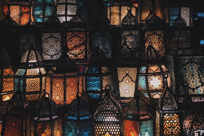 El-Moez Street and Khan Khalili Bazaar - Logistics and Pickup Information