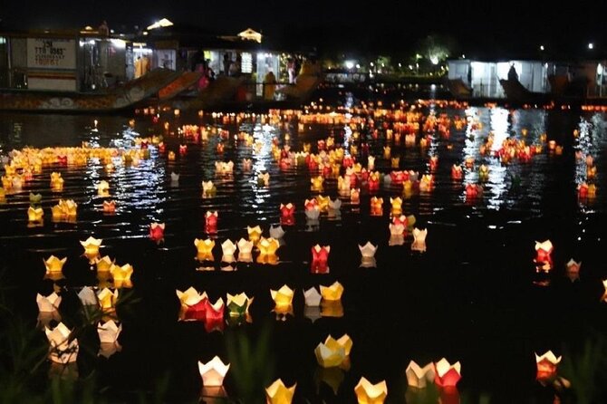 Experience Night Boat Trip and Floating Lantern on Hoai River - Capacity Information