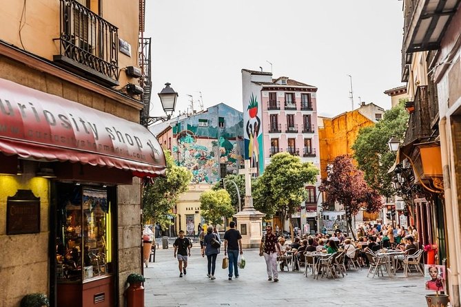 Explore Malasaña With A Local - Accessibility and Communication