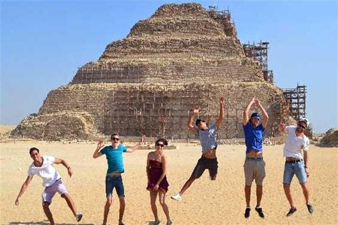 Explore the Pyramids of Giza - Overview of Pyramids of Giza