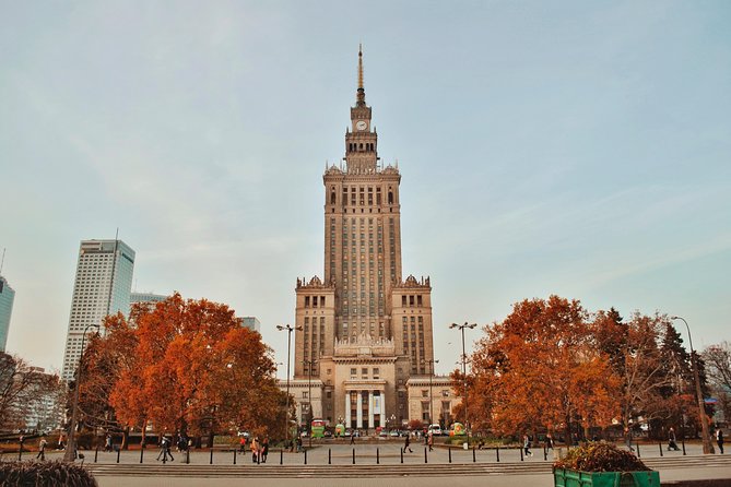 Explore Warsaw in 60 Minutes With a Local - Tour Duration and Price