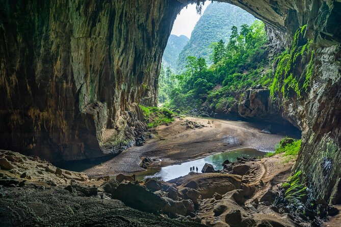 From Hue: Phong Nha Cave and Paradise Cave 2 Days Adventure