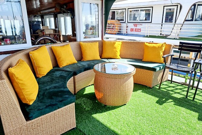 Full Day Cong Cruise Tour in Halong Bay - Pickup Details