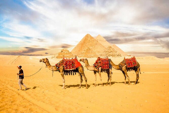 Full-Day Guided Private Tour to Pyramids of Giza Dahshur Sakkara and Memphis - Itinerary Overview