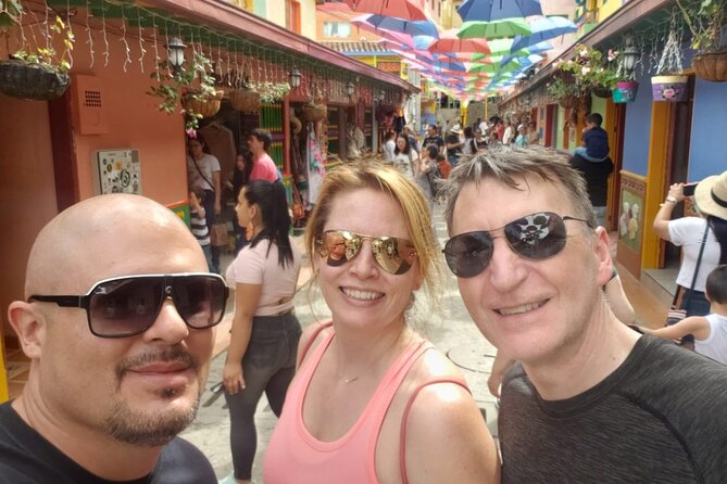 Full-Day Private Guatape Coffee Villa Tour From Medellin - Booking Process