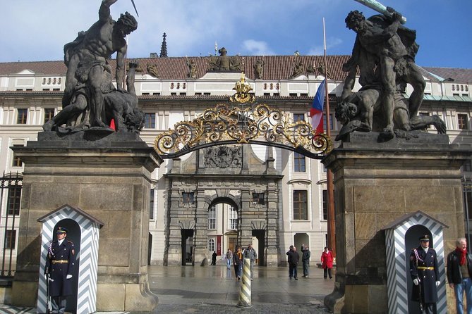 Full-Day Private Trip From Bratislava to Prague