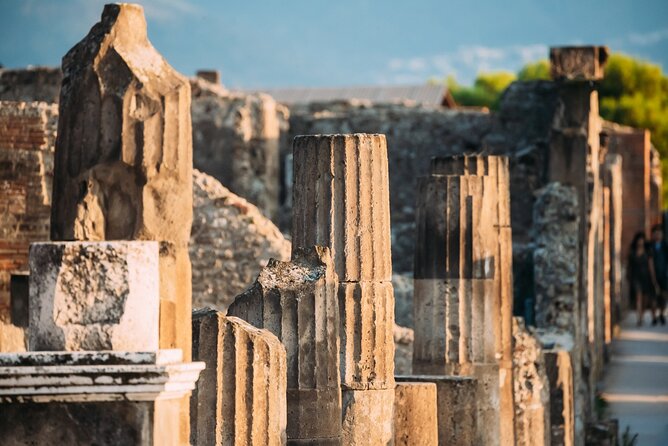 Full-Day Tour of Pompeii Ruins and Mount Vesuvius With Pick up - Itinerary at a Glance