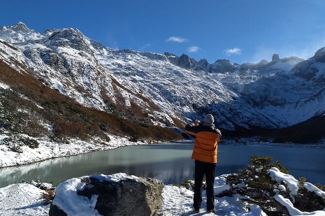 Full Day Trekking to Emerald Lagoon - Itinerary Details
