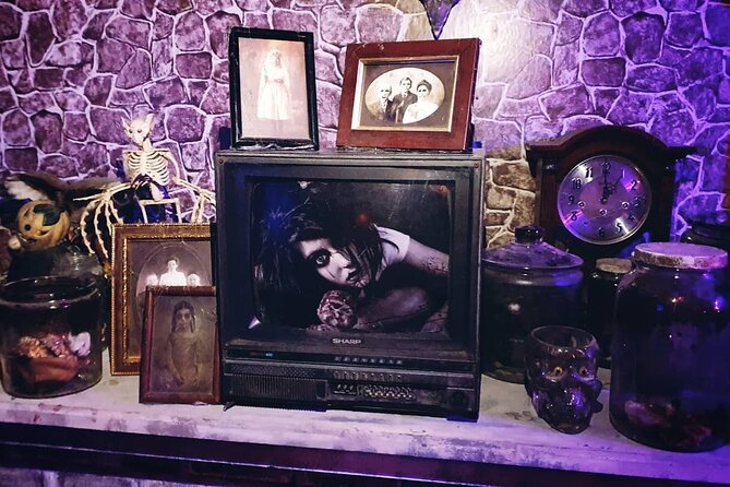 Ghost House + Escape Room