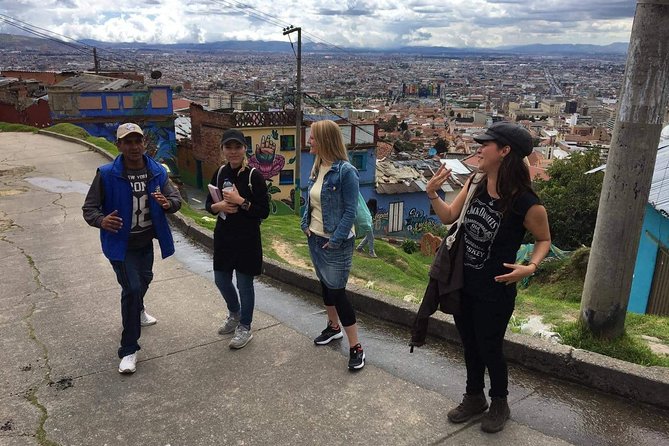 Graffiti Tour in Bogotá a Resilience Experience in the Egypt Neighborhood. - Inclusions
