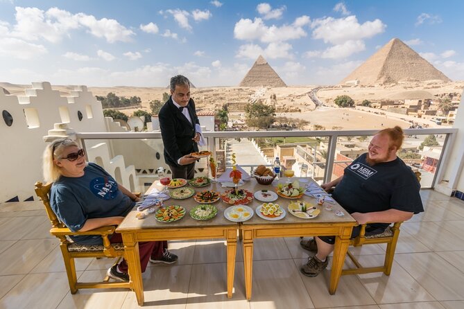 Great Pyramid Inn Lunch With Pyramids View - Tour Highlights