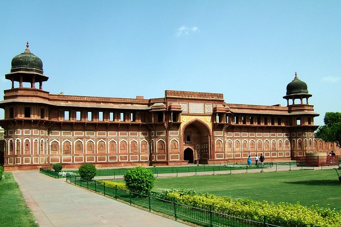 Group Tour: All Inclusive Taj Mahal, Agra Fort & Chand Baori Tour From Jaipur - Accessibility Information