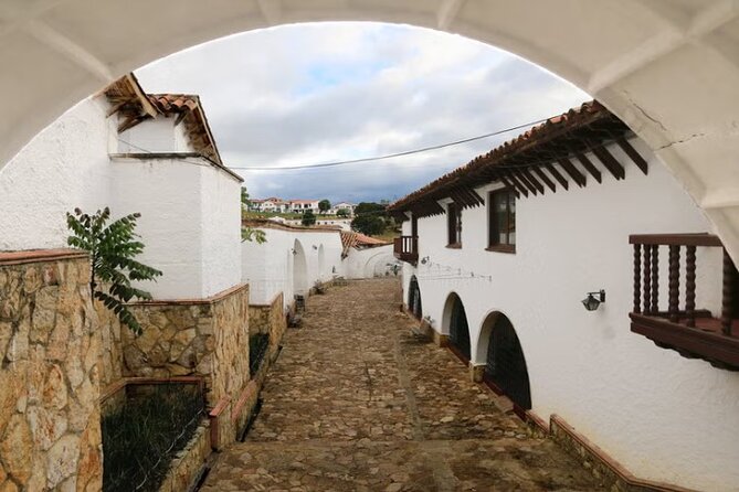 Guatavita Lagoon Tour From Your Hotel or Airport - Tour Options