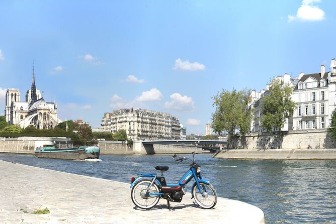 Guided Tour on an Electric Moped Les Secrets De Paris - Inclusions and Meeting Point
