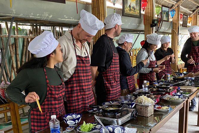 Ha Noi Cooking Class With Local Market Tour - Booking Details