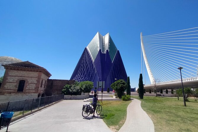 Half Day Bike Tour Through the City of Valencia - Inclusions and Exclusions