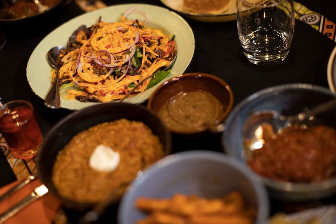 Half Day Cape Town African Dinner Restaurant With Live Music Show - Dining Experience