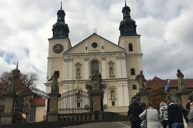 Half-Day in the Footsteps of John Paul II Tour From Krakow - Important Information