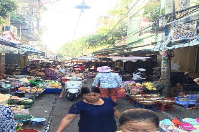 Ho Chi Minh City: Discovery Some Style Of Saigon Markets By Cyclo - Local Delights
