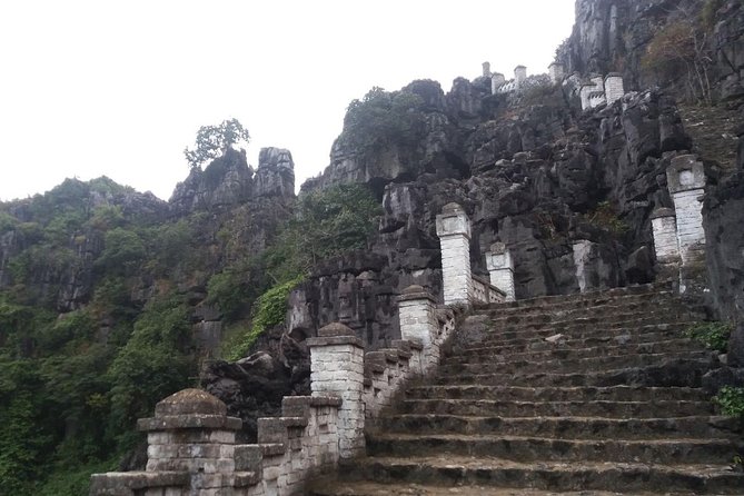 Hoa Lu & Mua Cave Tour With Lunch From Hanoi - Frequently Asked Questions