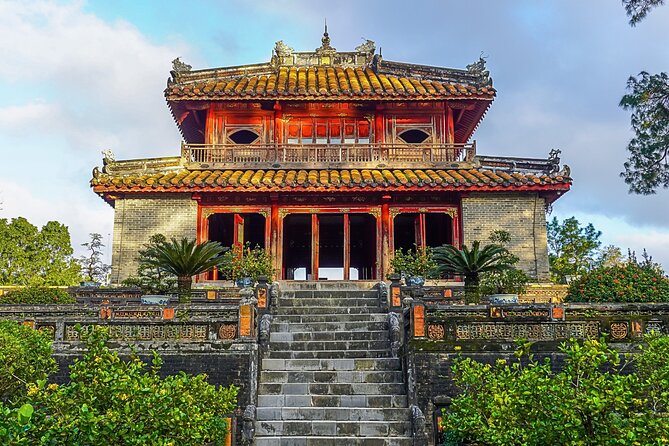 Hue Dragon Boat Tour: Hon Chen Palace, Royal Tombs, Pagoda - Booking Information