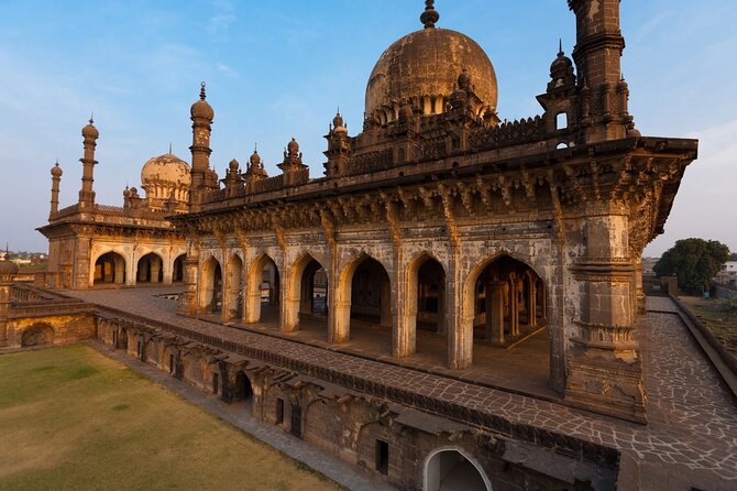 Hyderabad to Bijapur: Architectural Delights Tour - Jama Masjid: Architectural Splendor