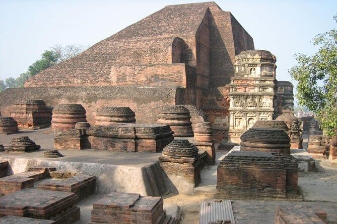 India: A Journey Through Hindu And Buddhist Pilgrimage - Ganges Ghat Cruise