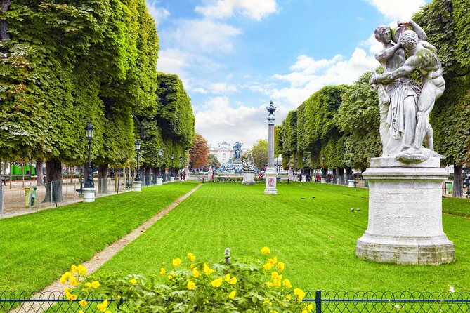Inspiring Paris Walking Tour for Couples - Louvre Museum Experience