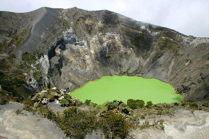 Irazu Volcano and Hacienda Orosi Hot Springs Full Day With Lunch - Irazu Volcano Experience