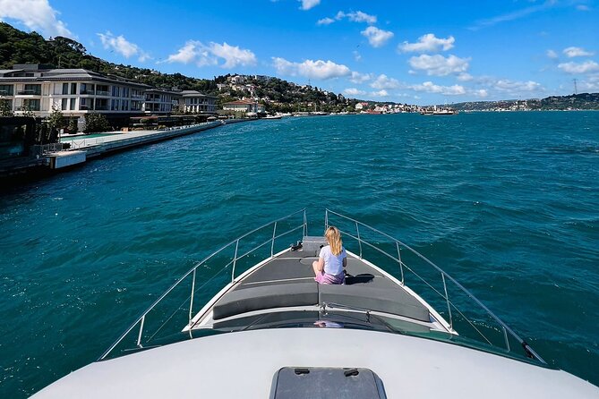 Istanbul: Private Bosphorus Tour On Luxury Yacht - Included Amenities
