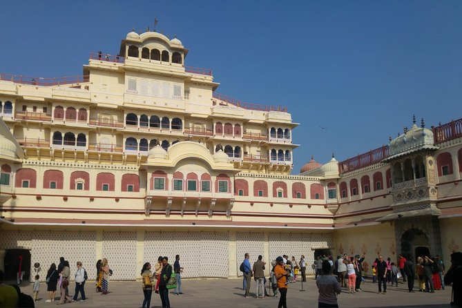 Jaipur Pink City Sightseeing in Tuk-Tuk by Holymont Tours - Shopping Recommendations