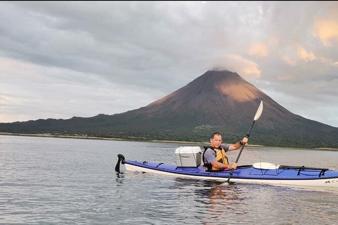 Kayak in the Arenal Lake La Fortuna - What to Expect During the Tour