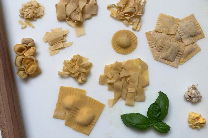 Kitchen of Mamma: Basic Pasta Cooking Class in Rome